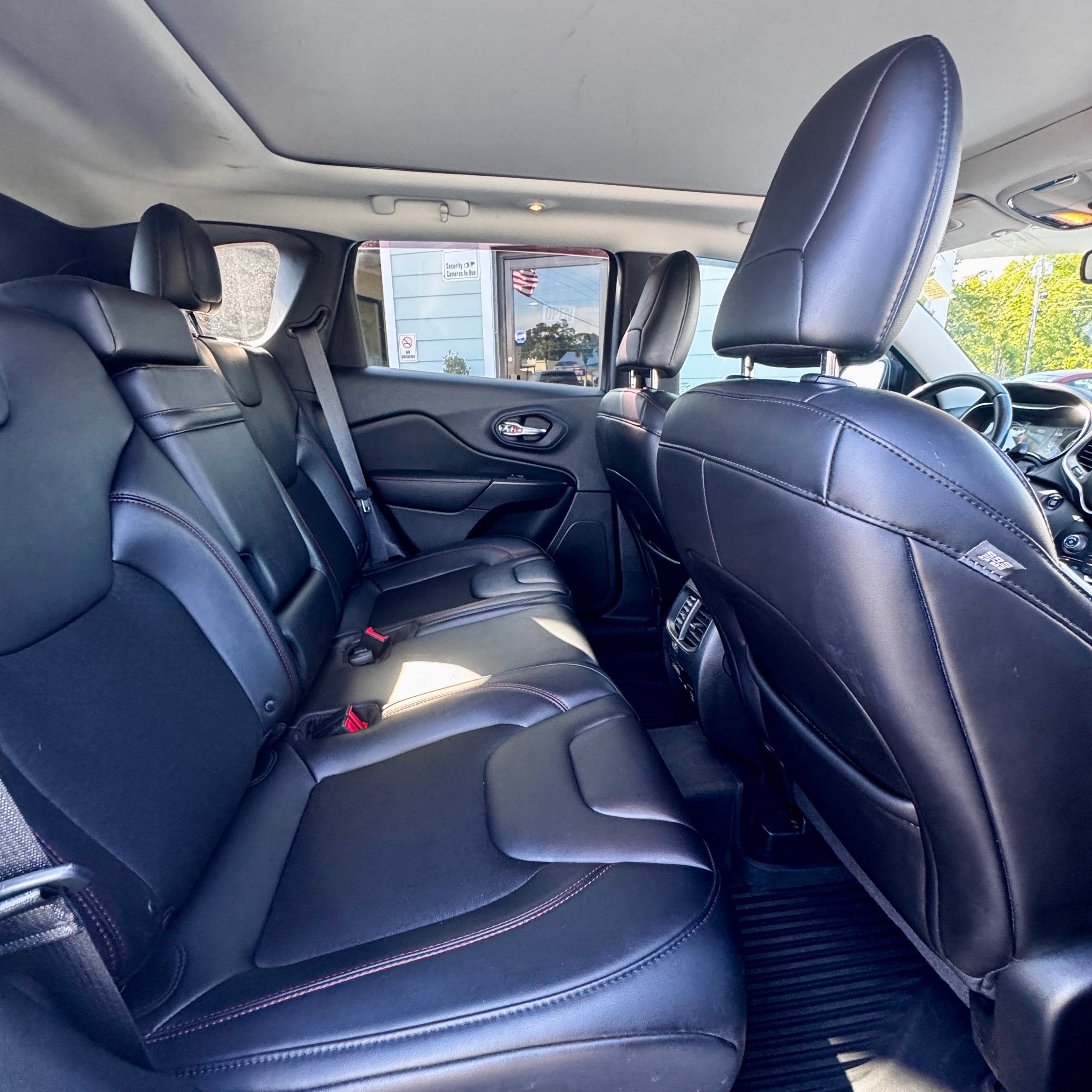 2019 Jeep Cherokee Trailhawk - Photo 11