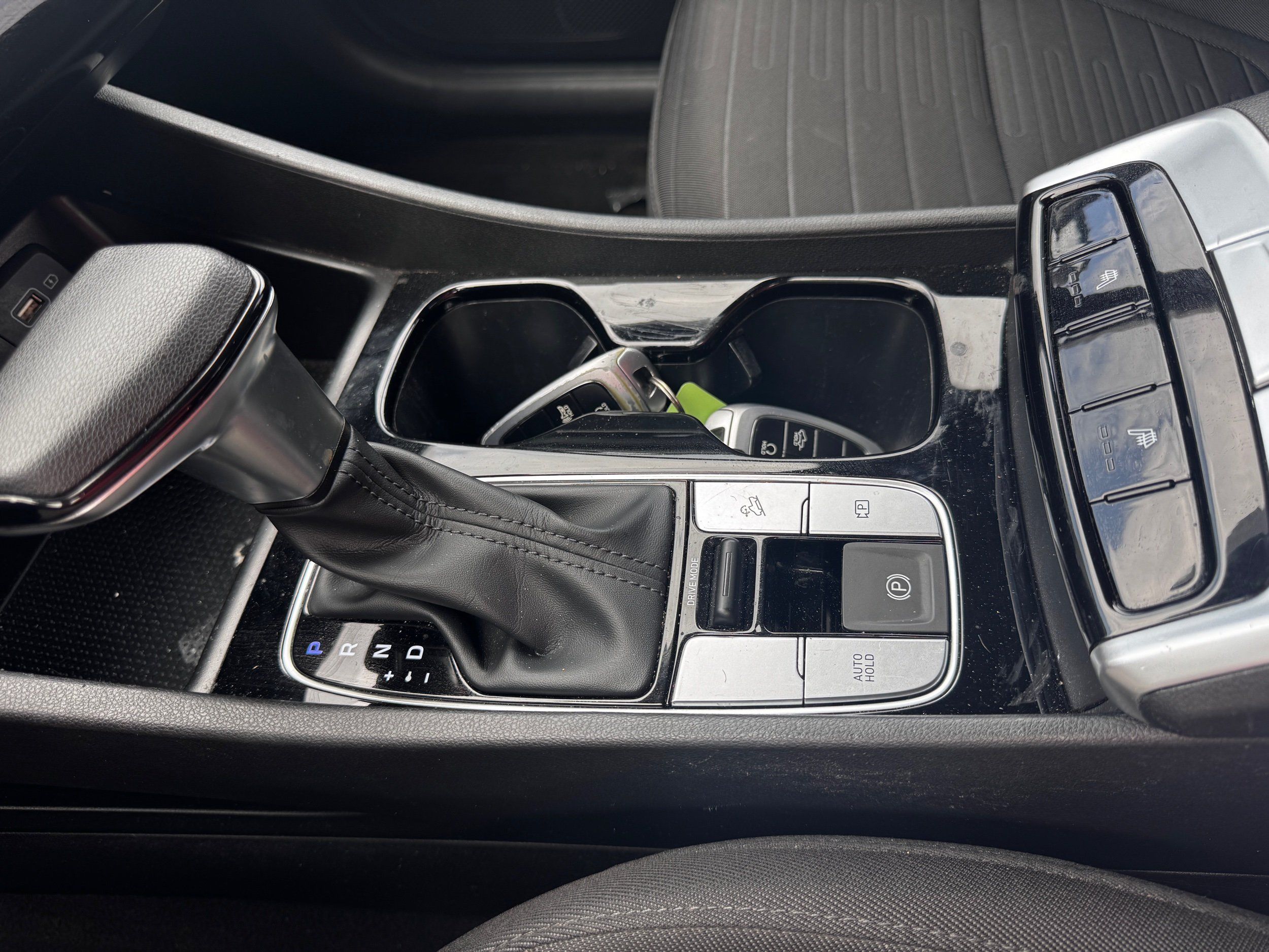 2022 Hyundai Santa Cruz SEL - Photo 8