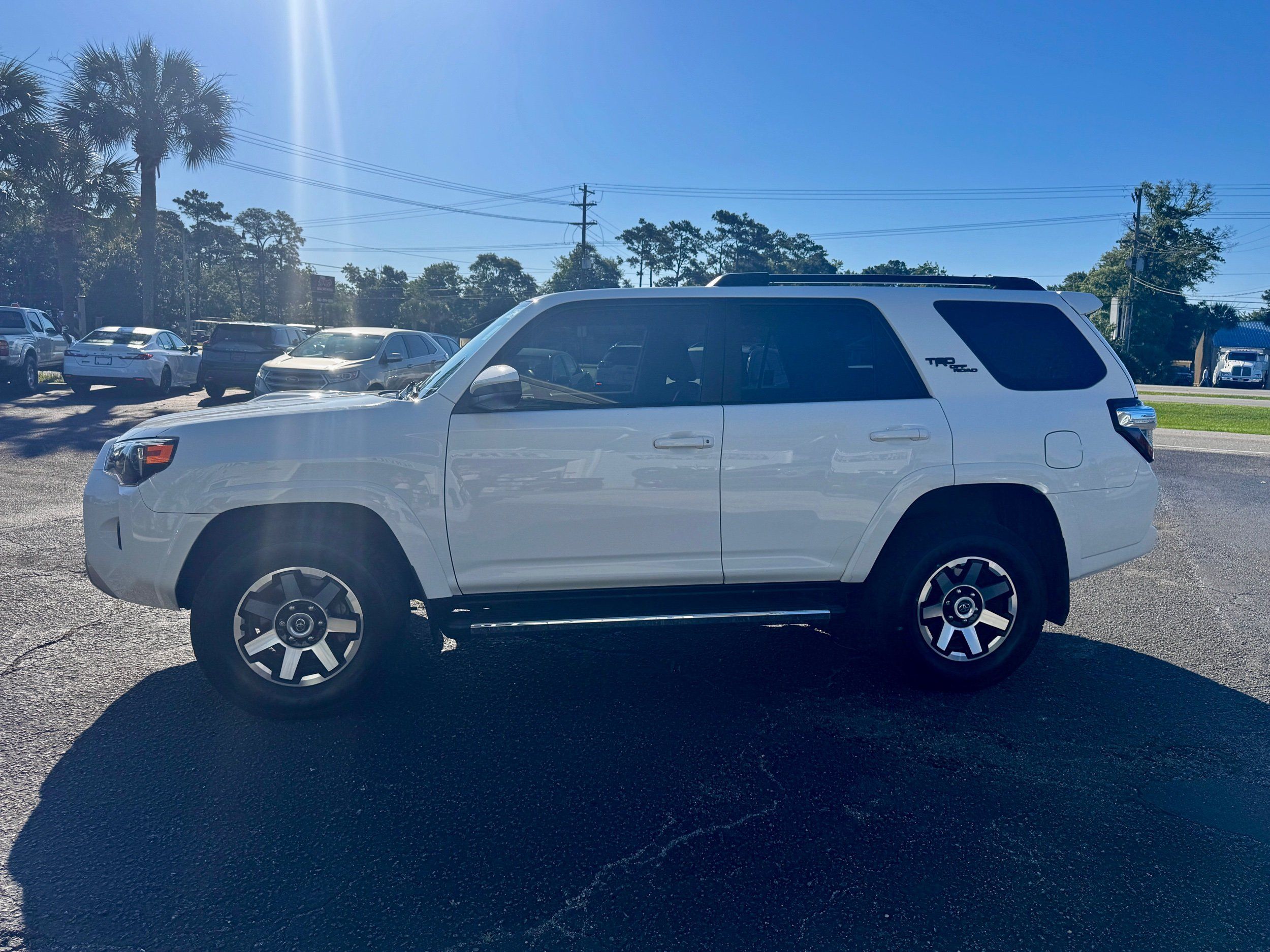 2021 Toyota 4Runner Off-Road - Photo 4