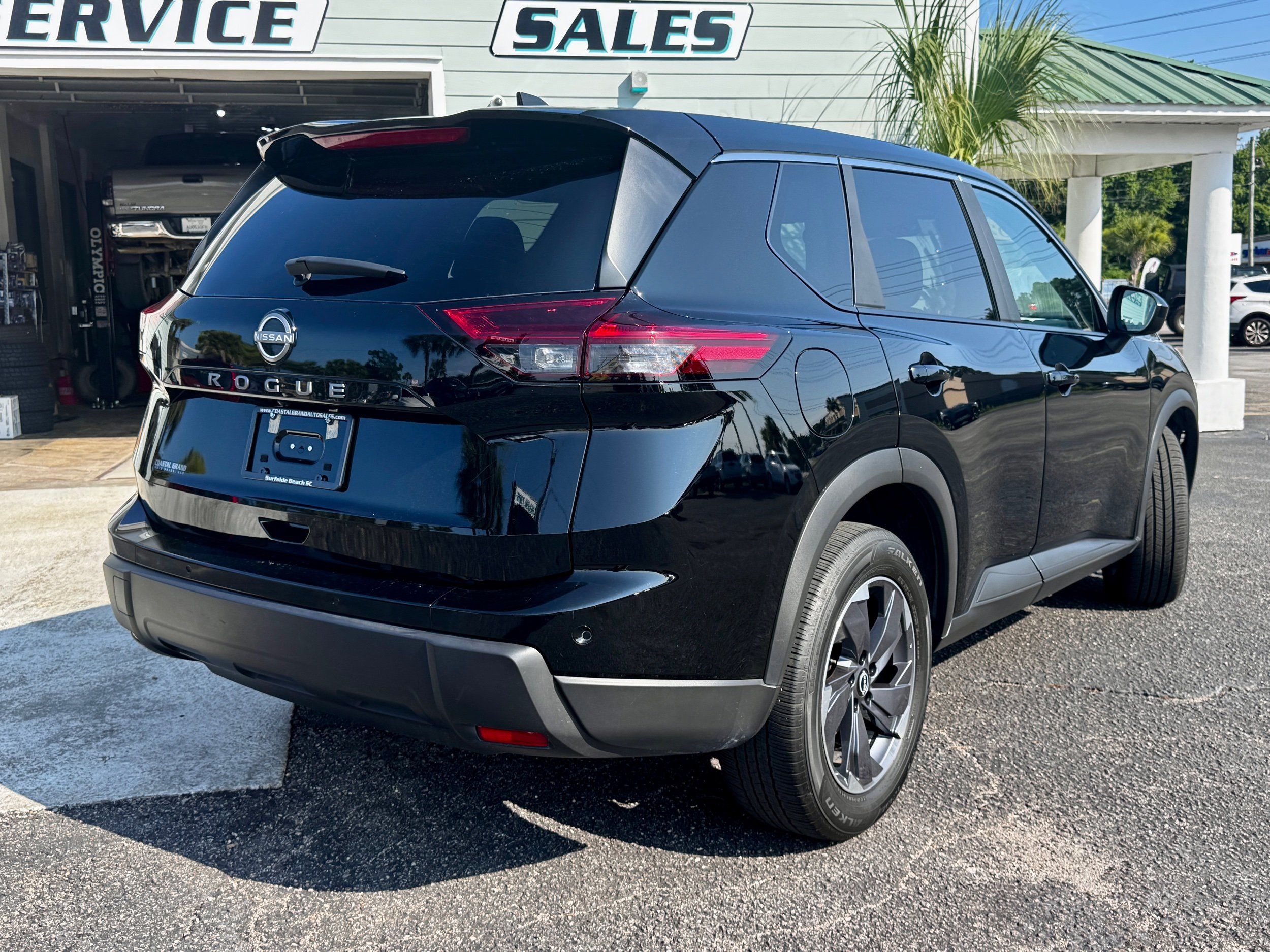 2025 Nissan Rogue SV - Photo 4