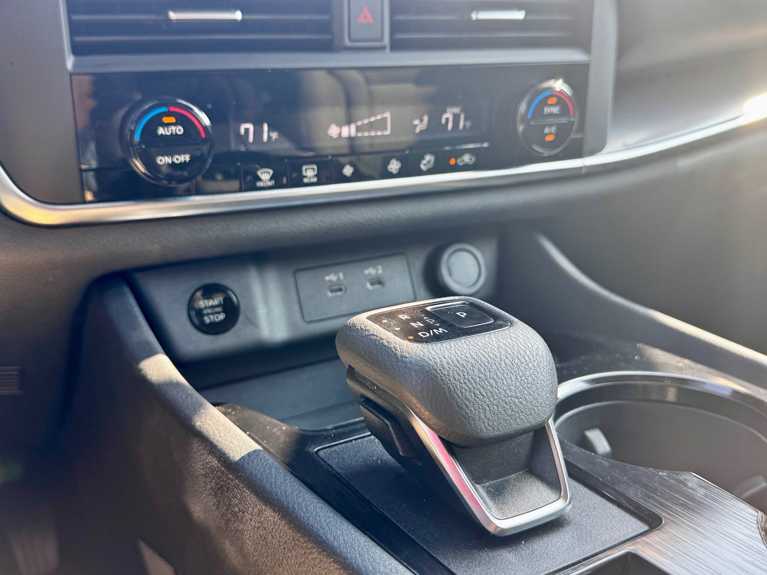 2025 Nissan Rogue SV - Photo 10