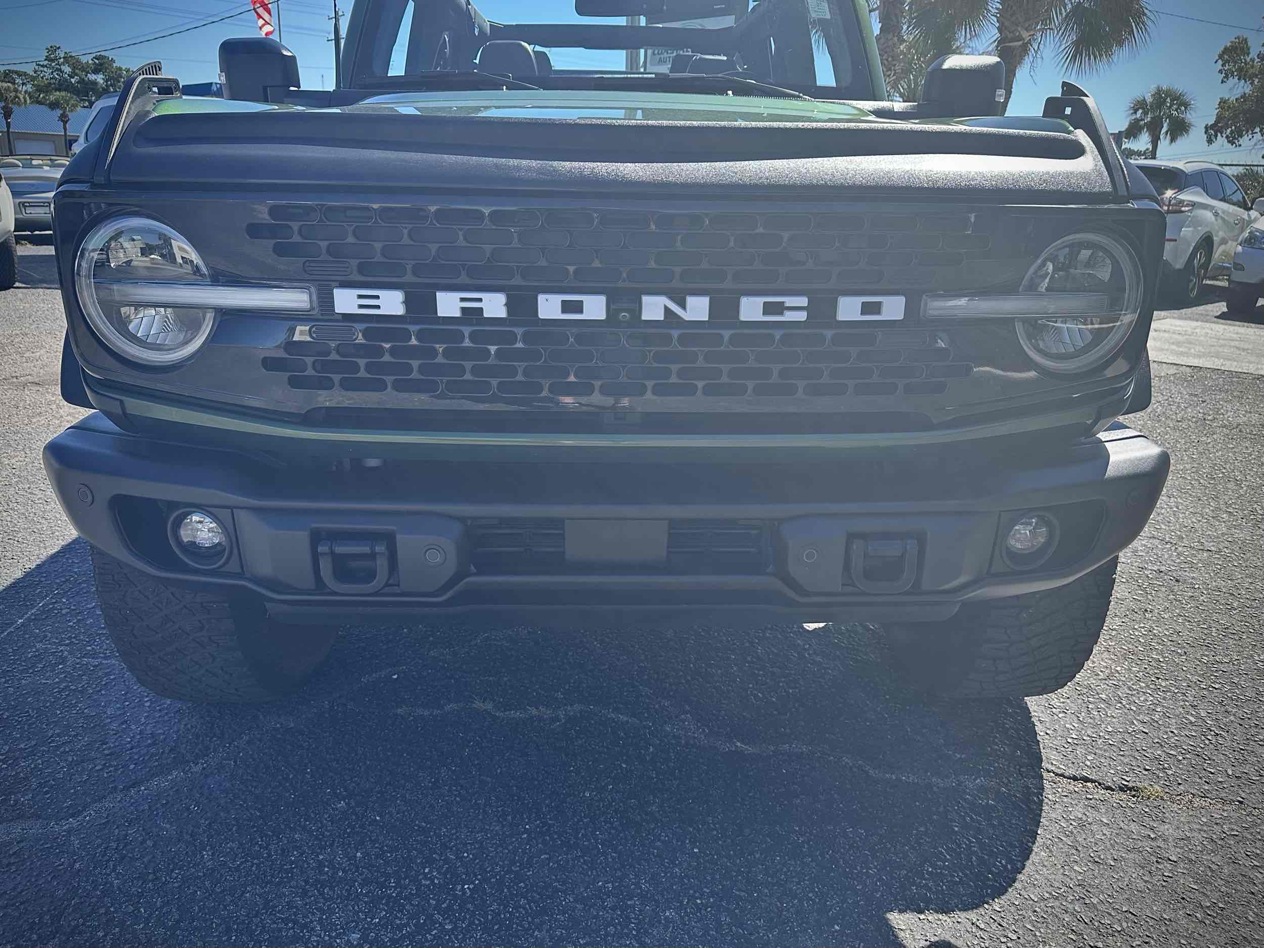 Photo 3 of this Ford Bronco