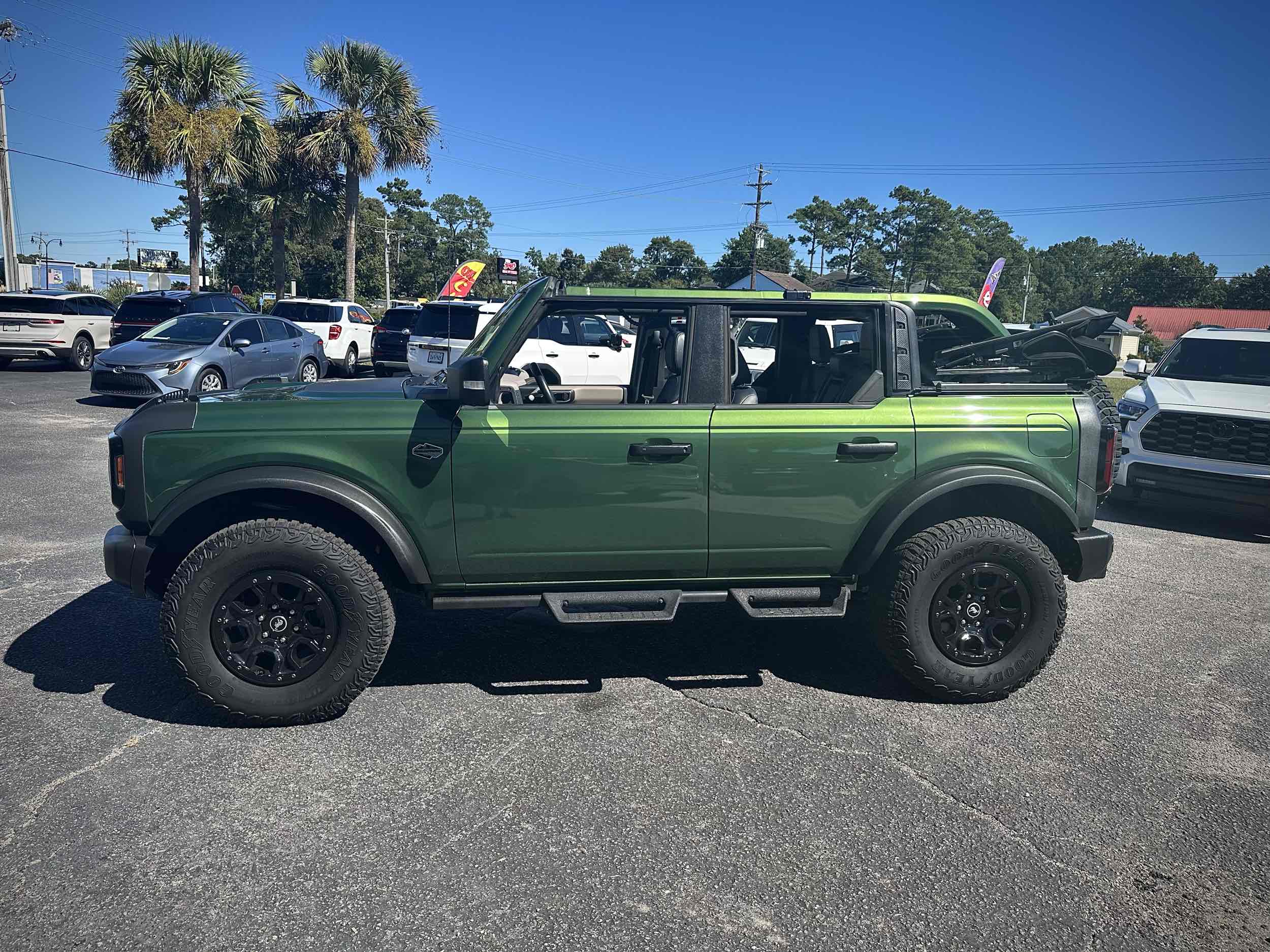 Photo 4 of this Ford Bronco