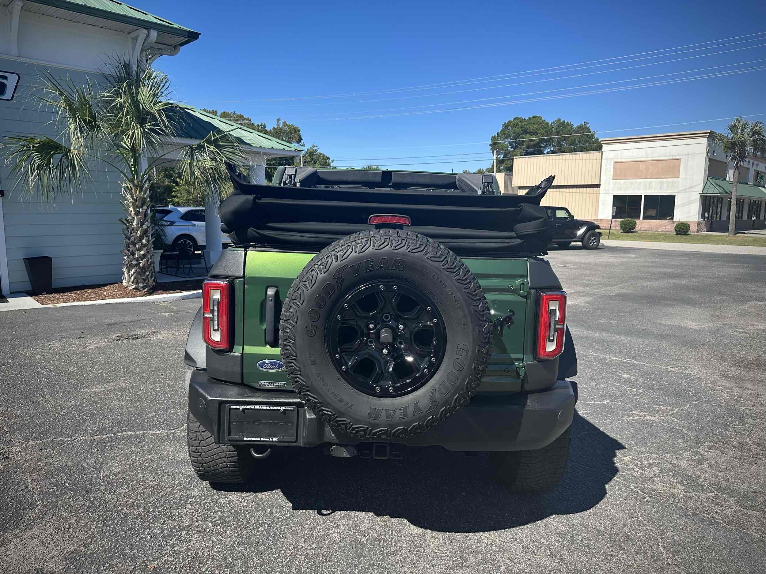 Photo 5 of this Ford Bronco