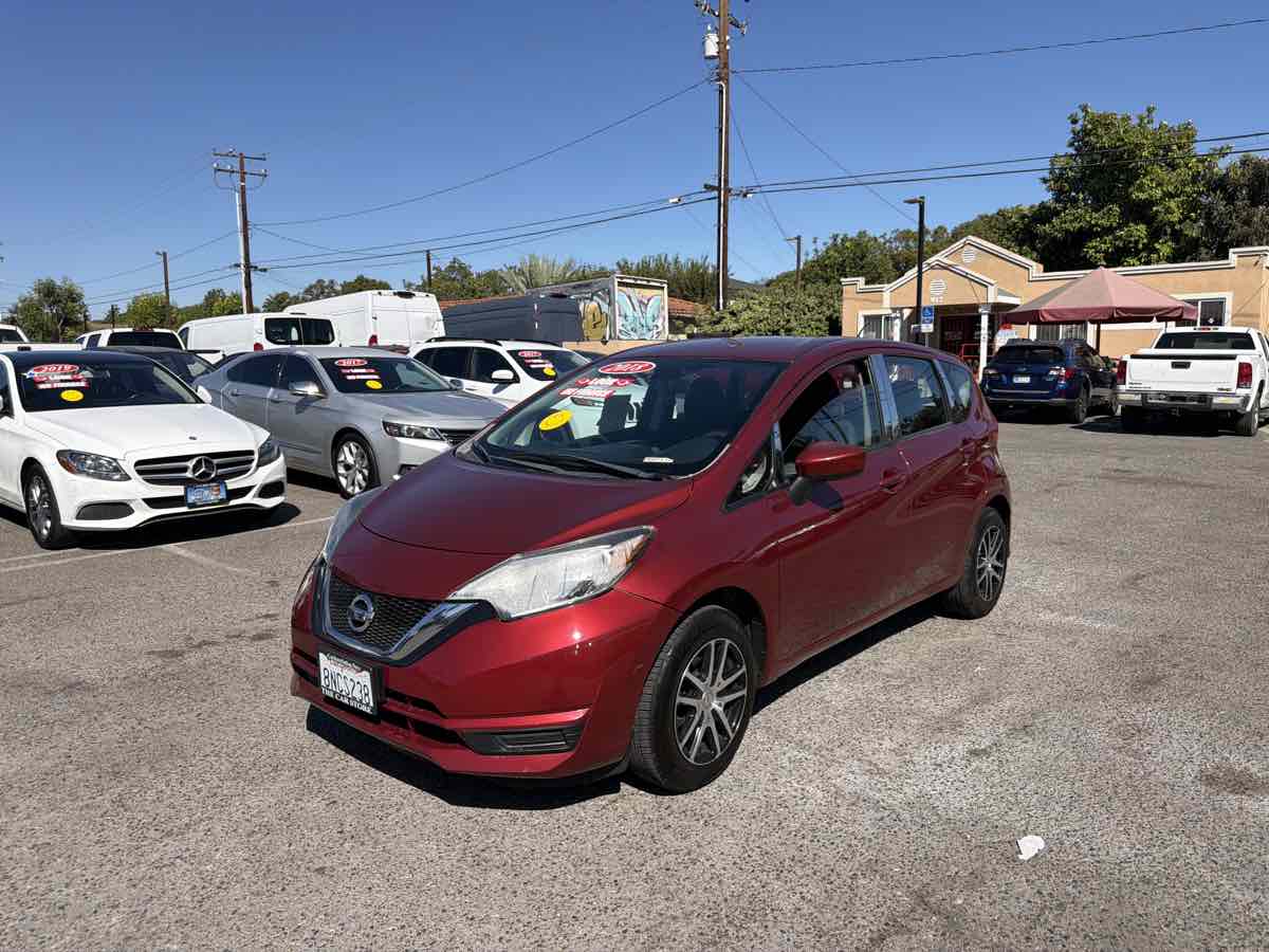Nissan Versa Note photo 2