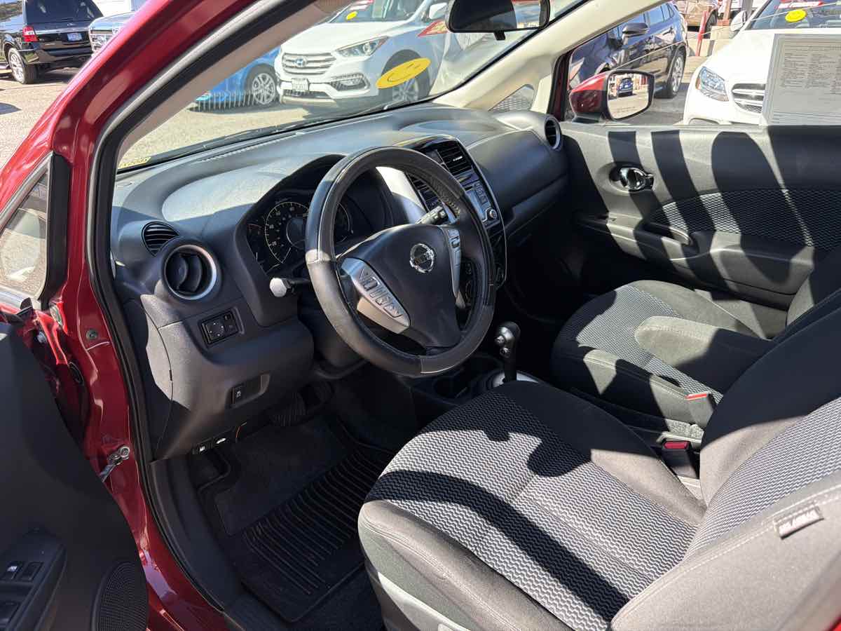 Nissan Versa Note photo 9