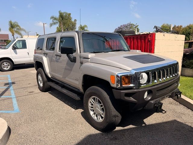 Hummer H3 photo 2