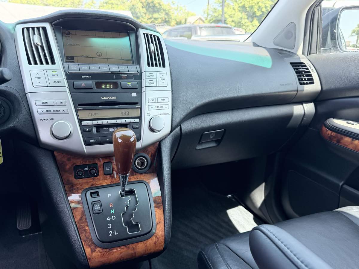 Lexus RX photo 12