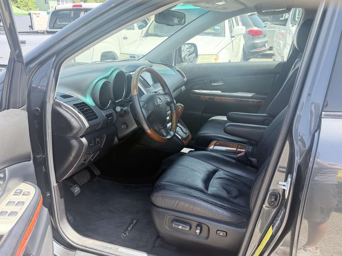 Lexus RX photo 23