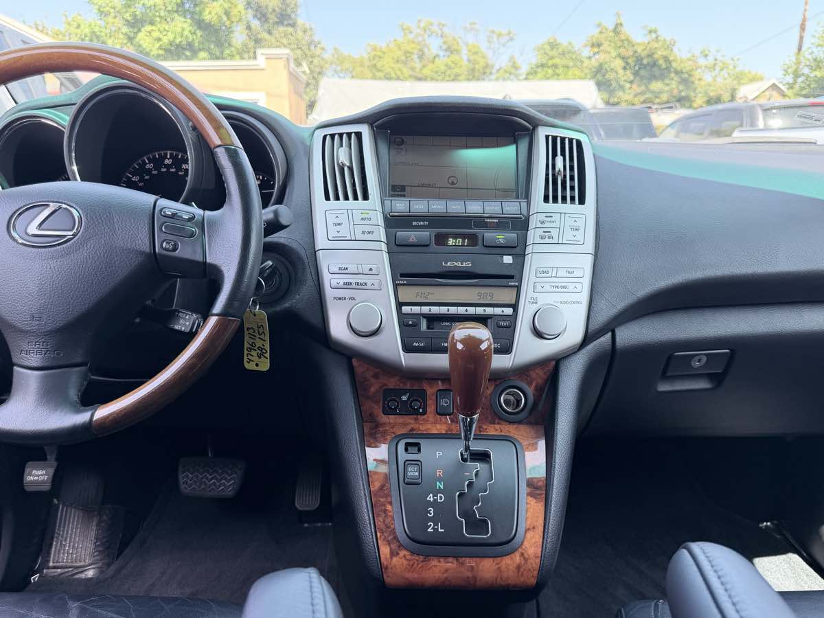 Lexus RX photo 38