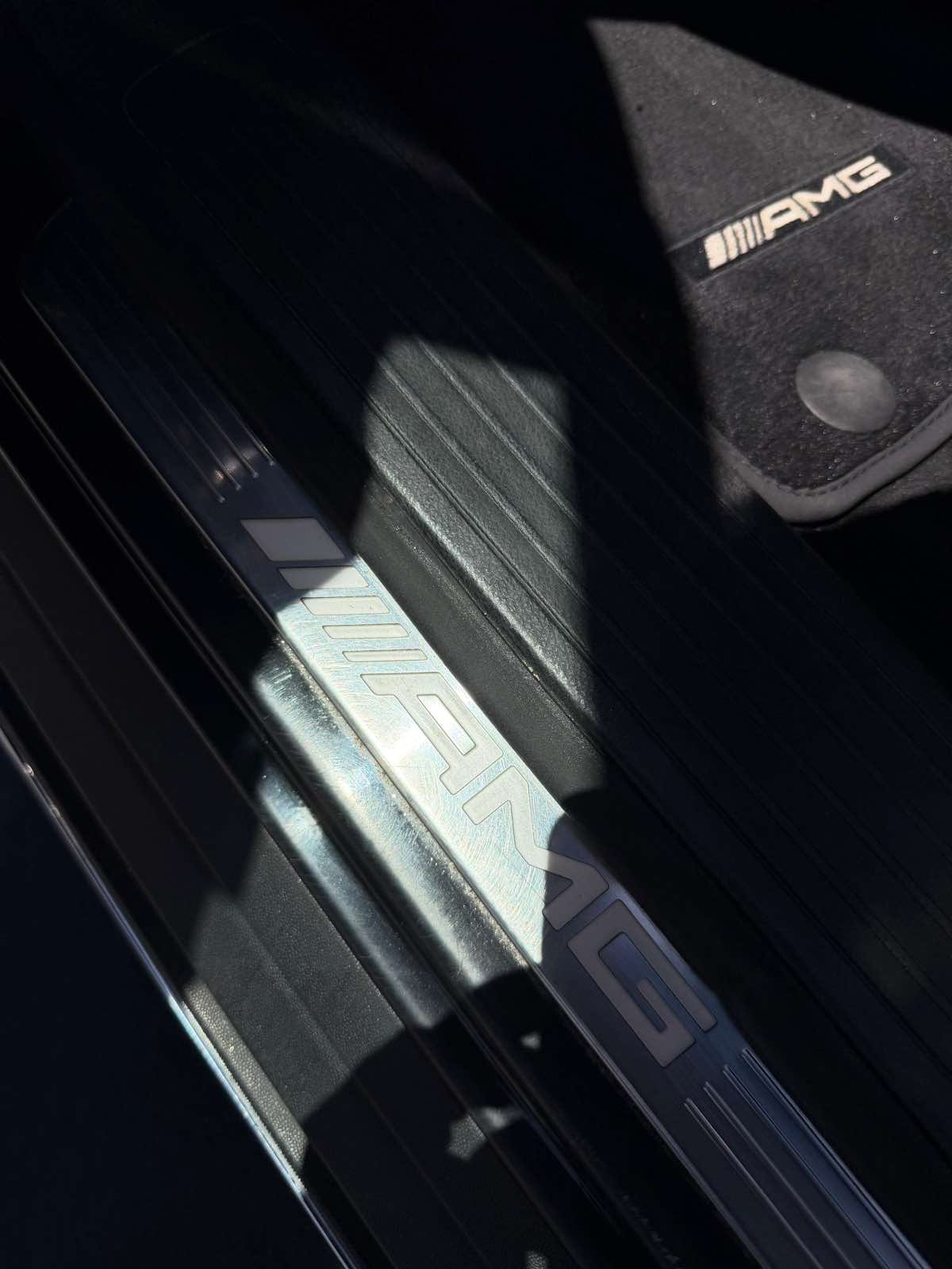 Mercedes-Benz ML 63 photo 10