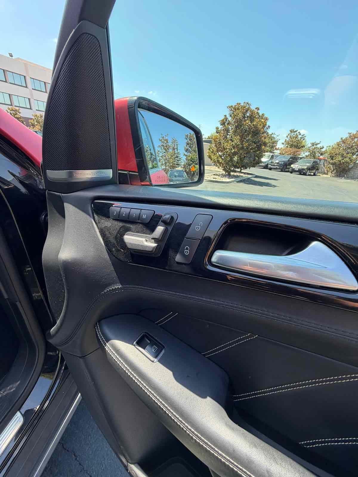 Mercedes-Benz ML 63 photo 11