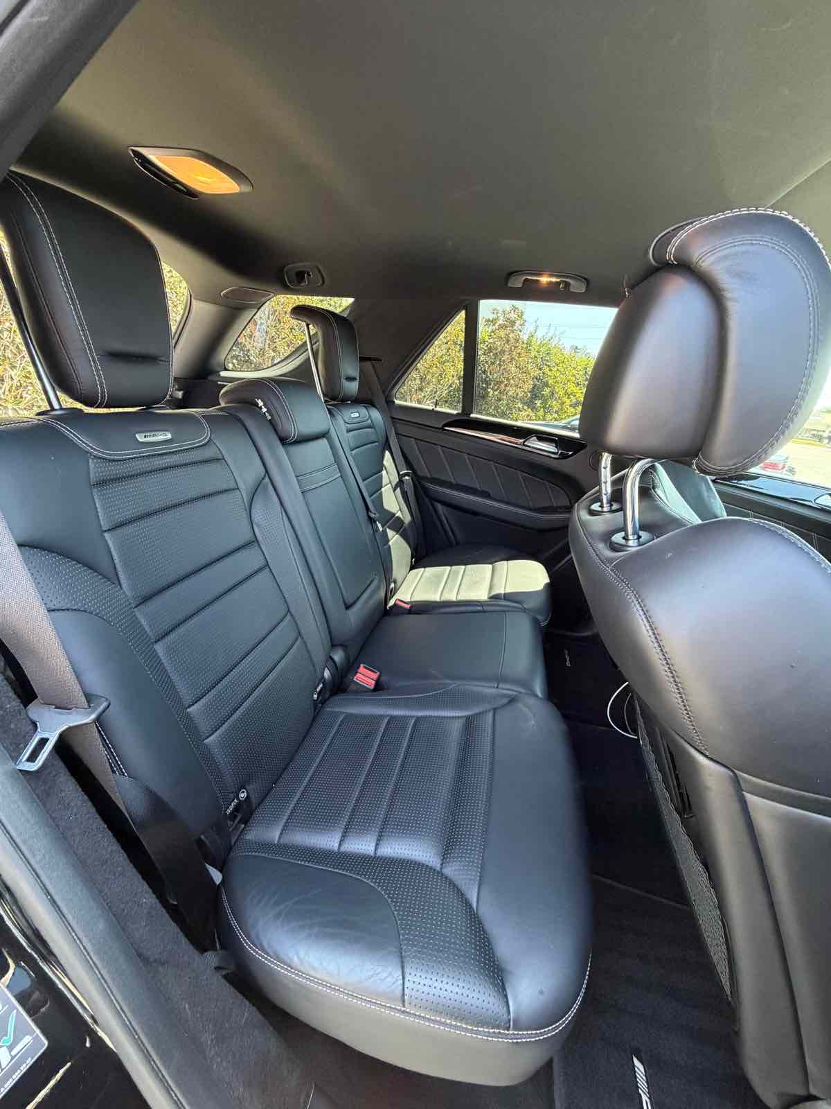 Mercedes-Benz ML 63 photo 12