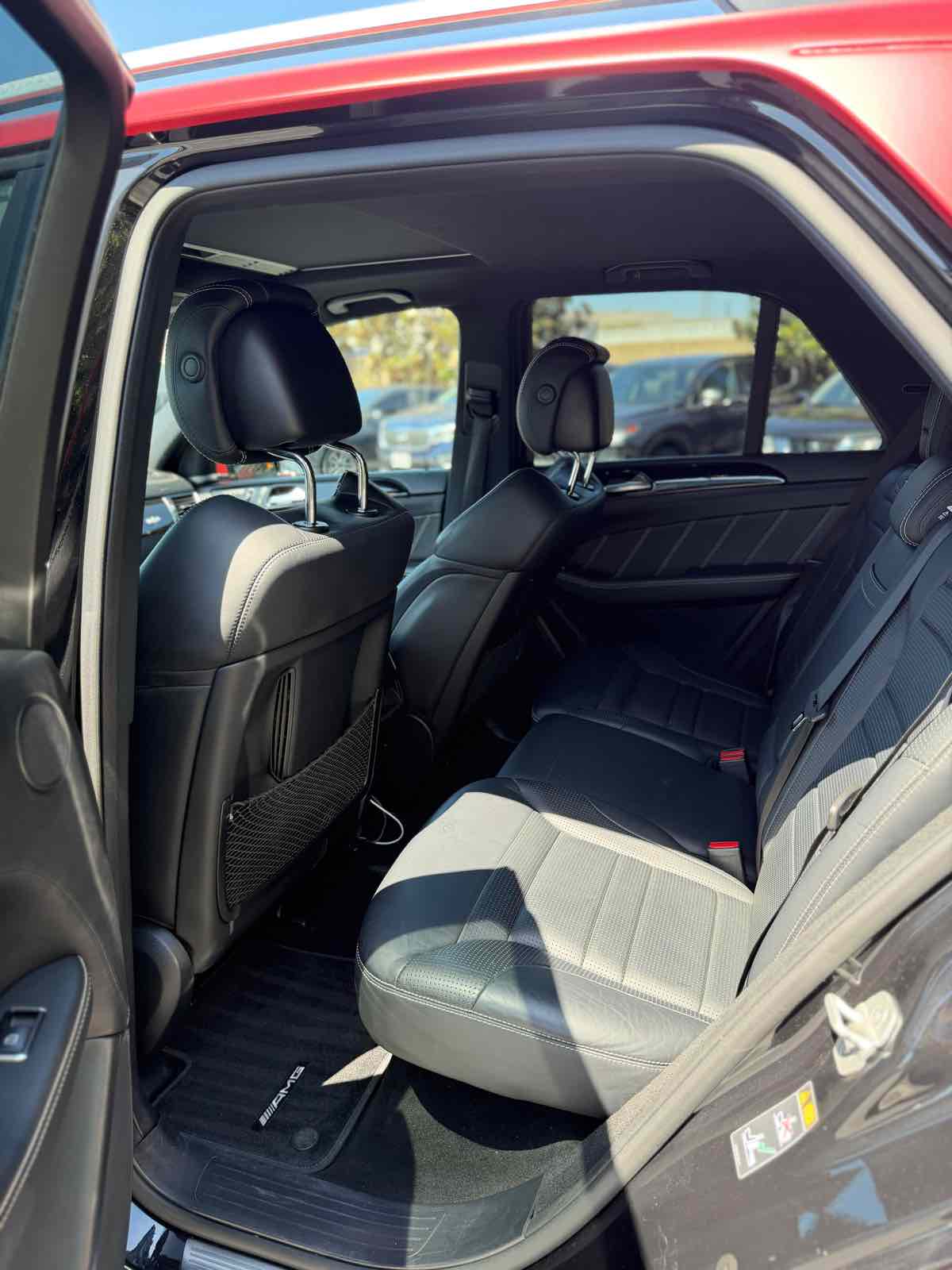 Mercedes-Benz ML 63 photo 17