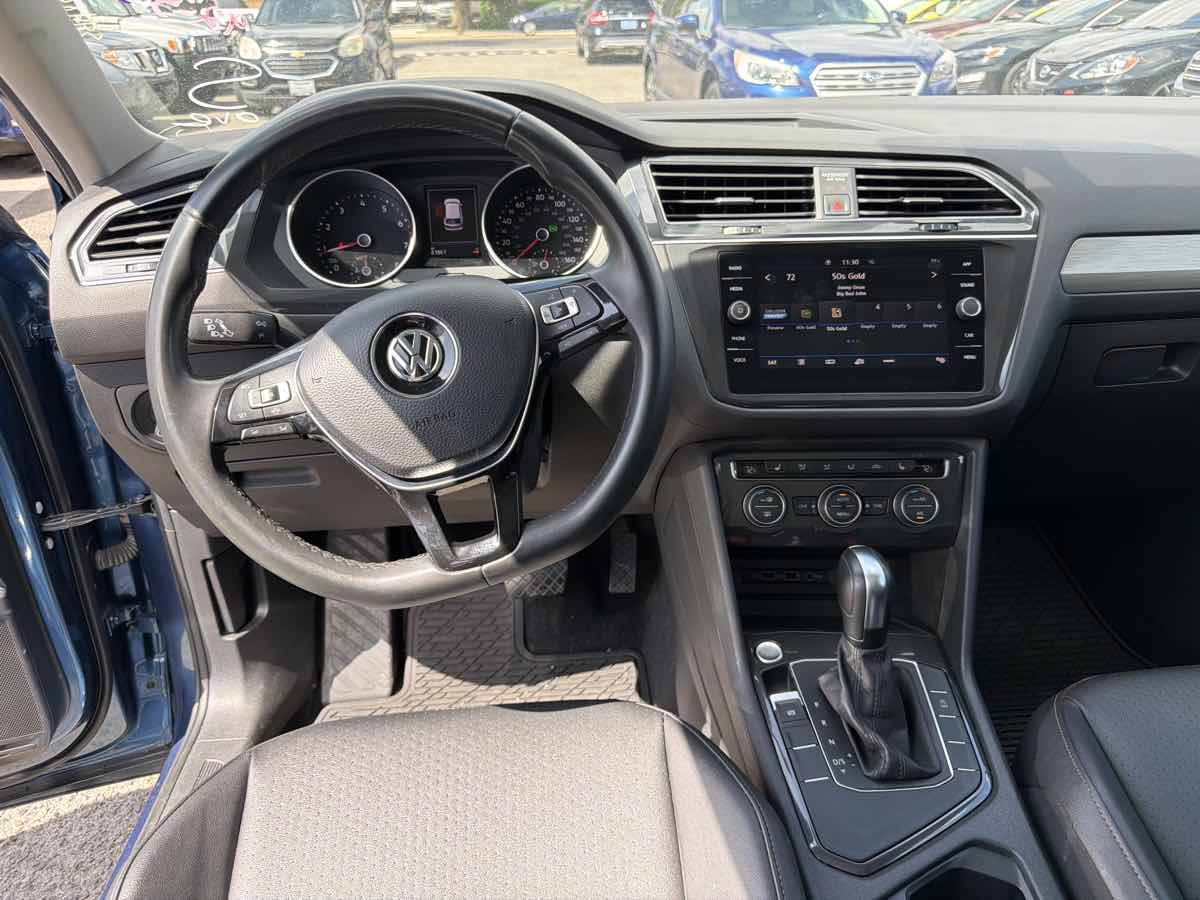 Volkswagen Tiguan photo 12