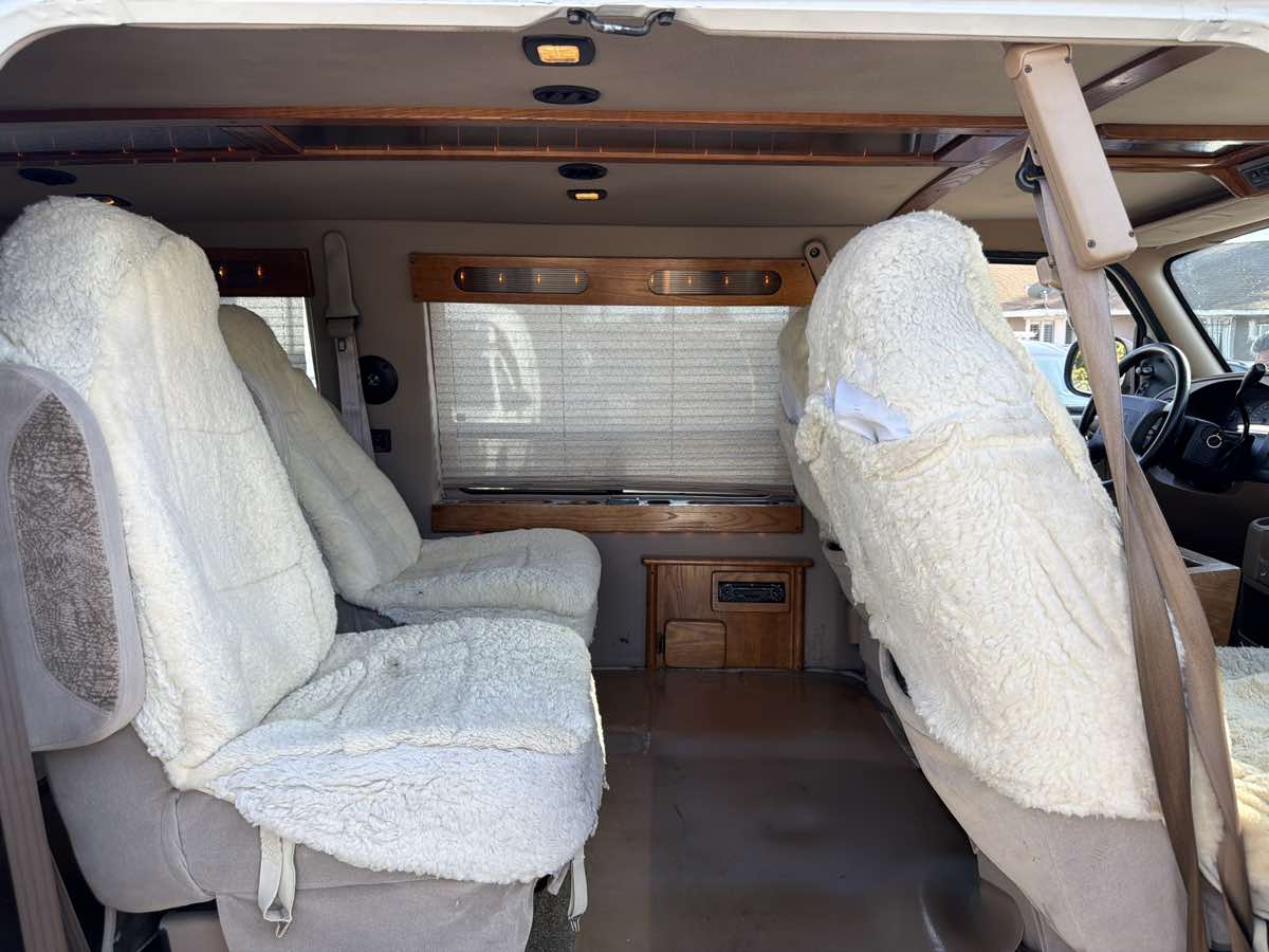 Dodge Ram Van photo 14