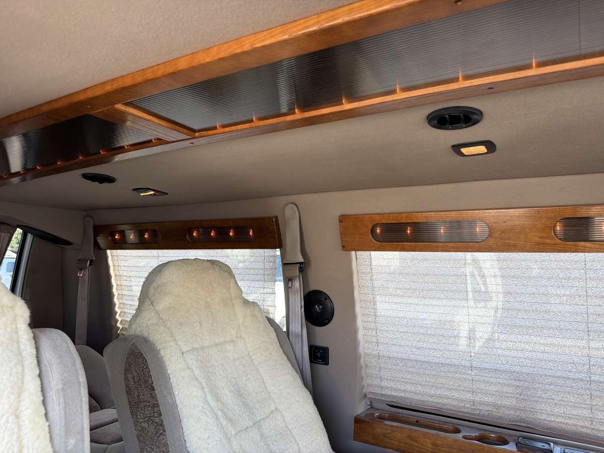Dodge Ram Van photo 15