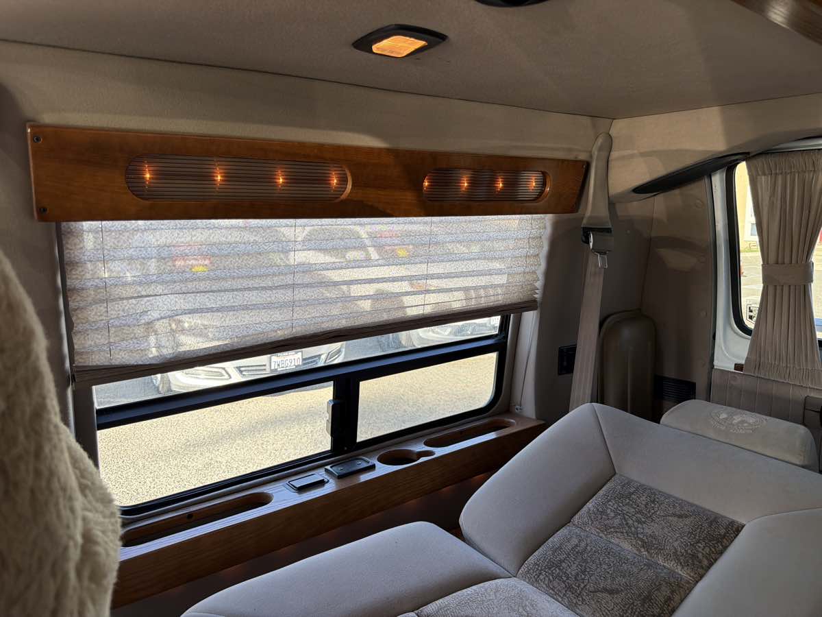 Dodge Ram Van photo 17