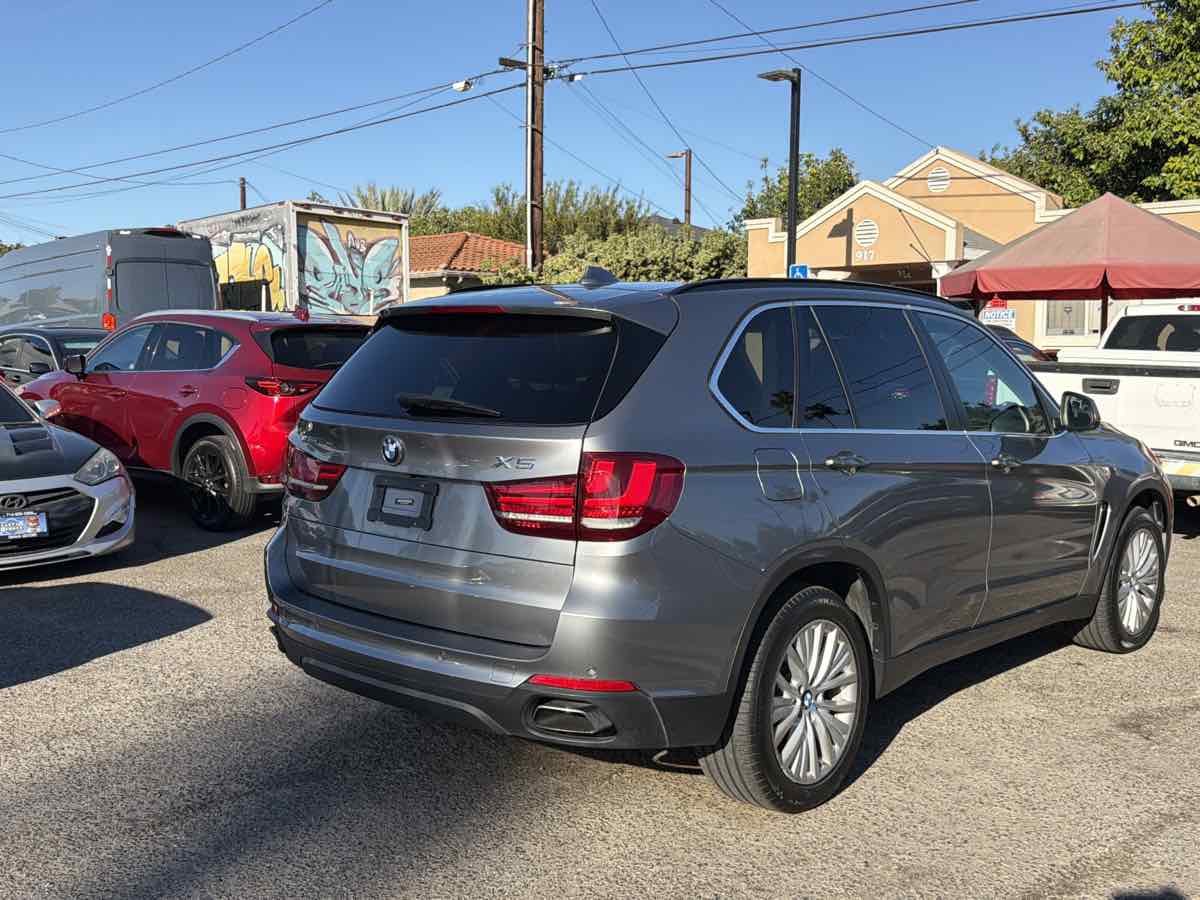 BMW X5 photo 4