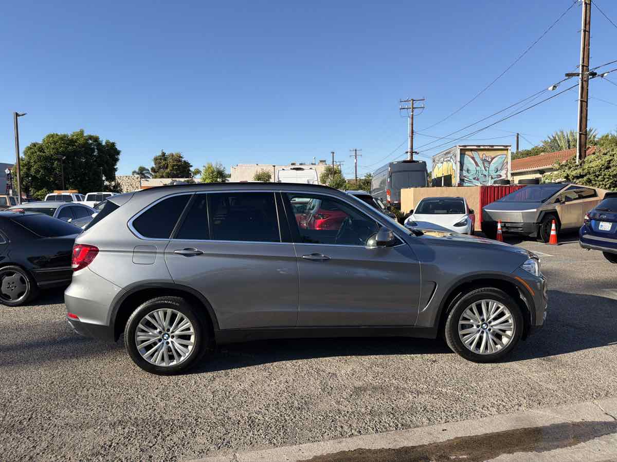 BMW X5 photo 5
