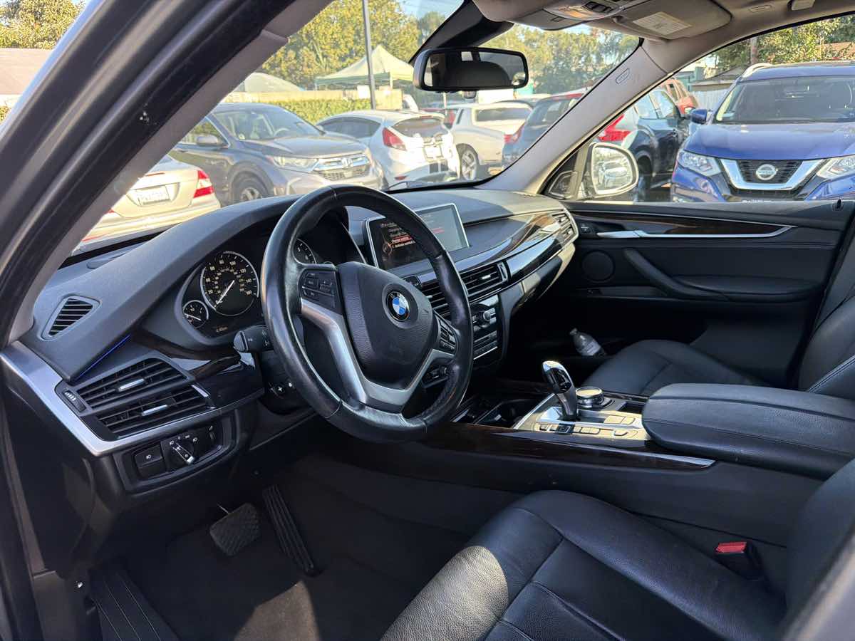 BMW X5 photo 7
