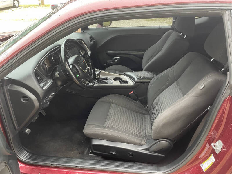 2019 Dodge Challenger SXT - Photo 5
