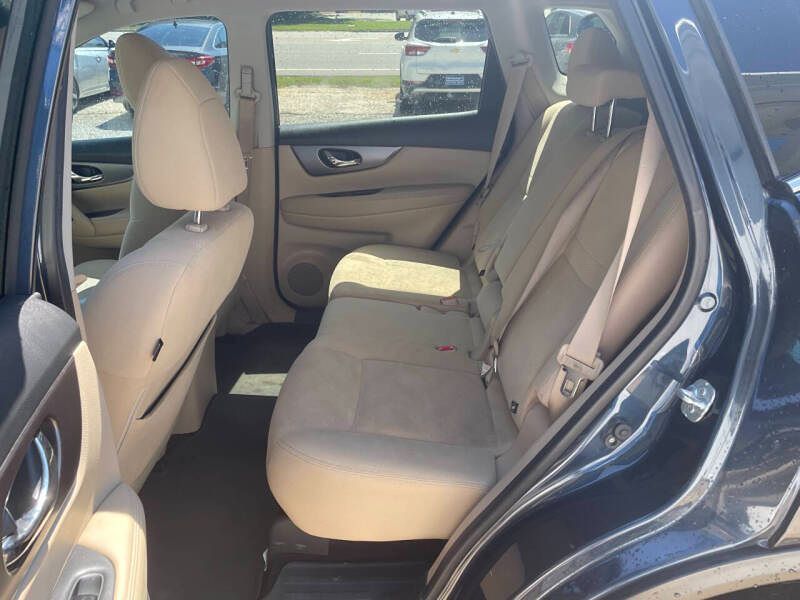 2016 Nissan Rogue SV - Photo 6