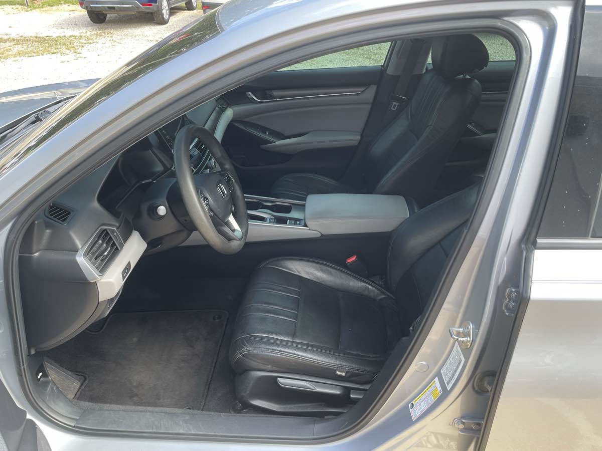 Photo 5 of this Honda Accord Sedan