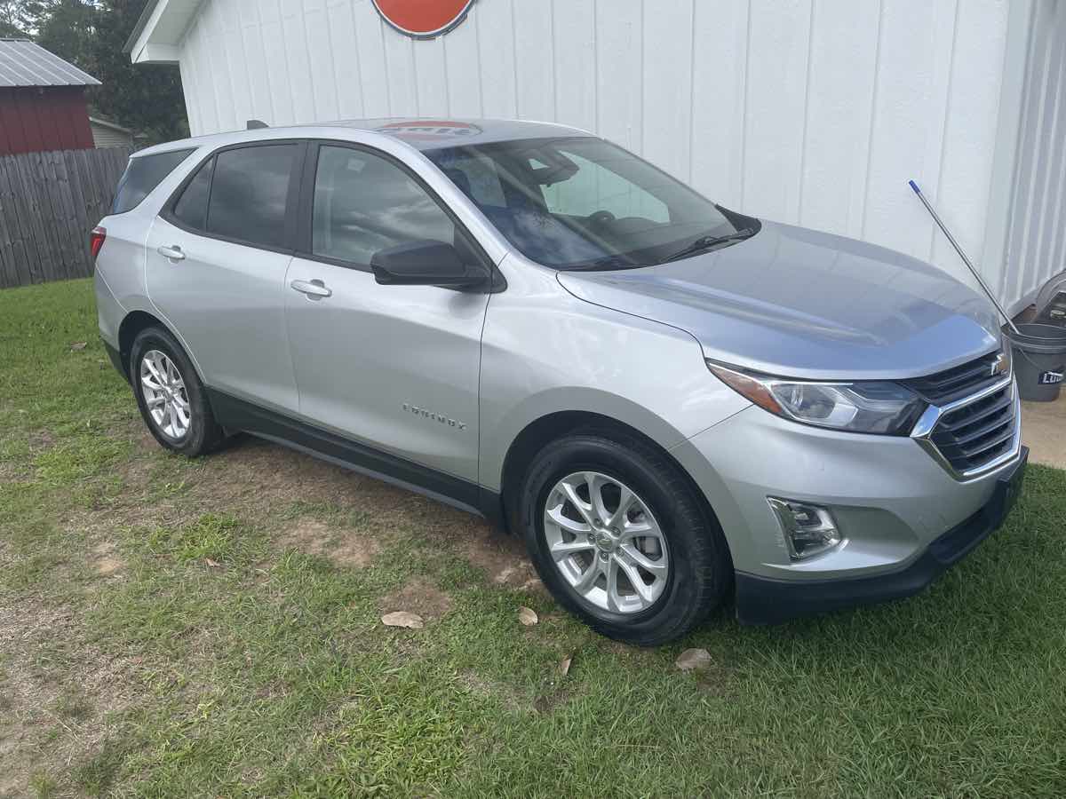Photo 4 of this Chevrolet Equinox