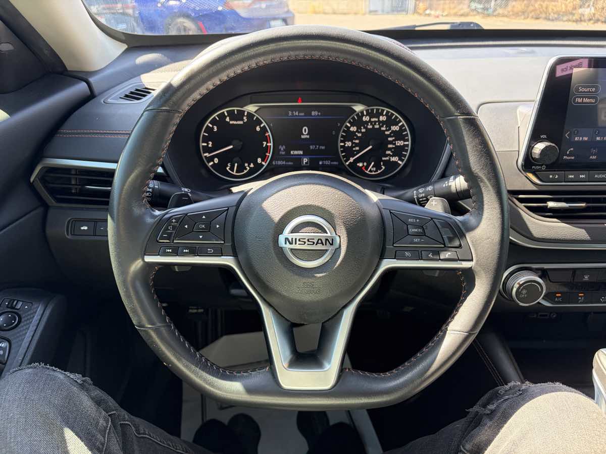 2022 Nissan Altima SR - Photo 15