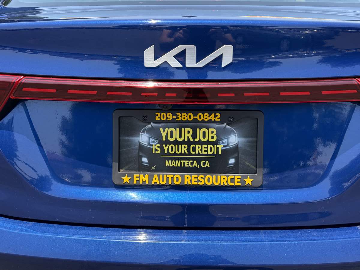 2023 Kia Forte LXS - Photo 8