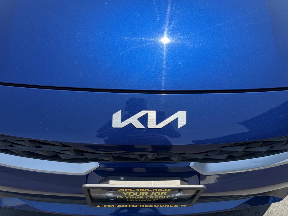 2023 Kia Forte LXS - Photo 22