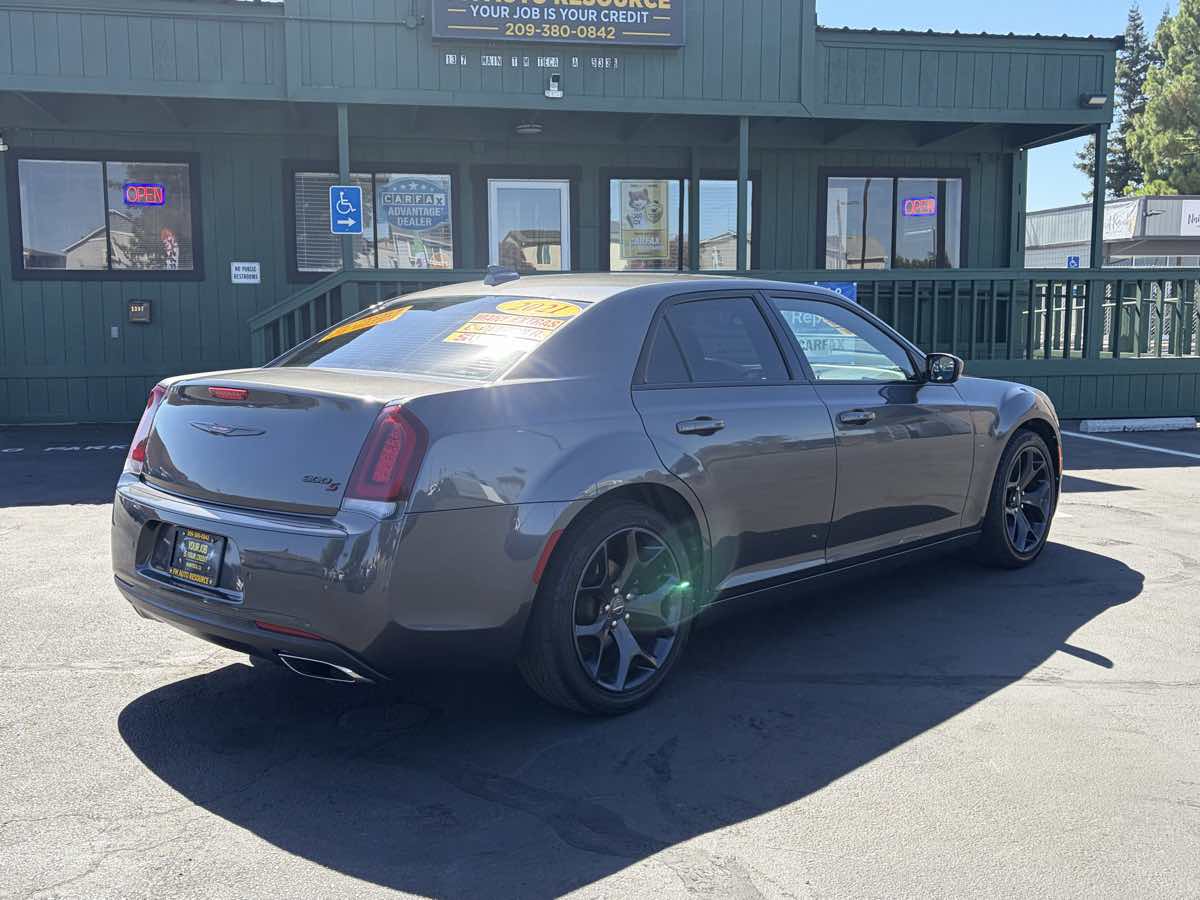 2021 Chrysler 300 S - Photo 5