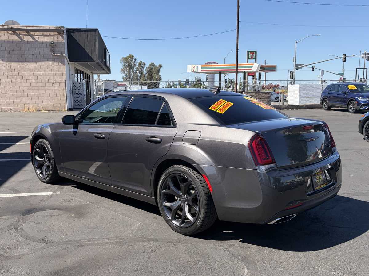 2021 Chrysler 300 S - Photo 6