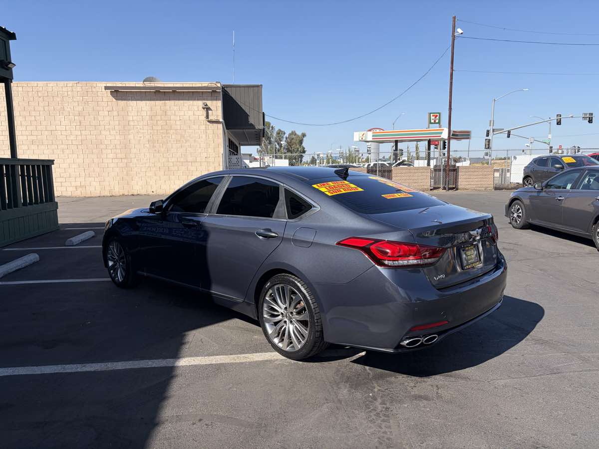 Photo 6 of this Genesis G80