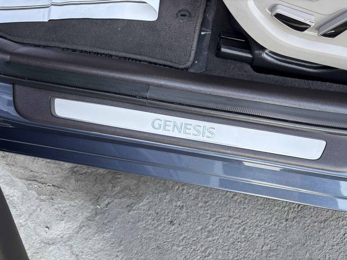 Photo 23 of this Genesis G80