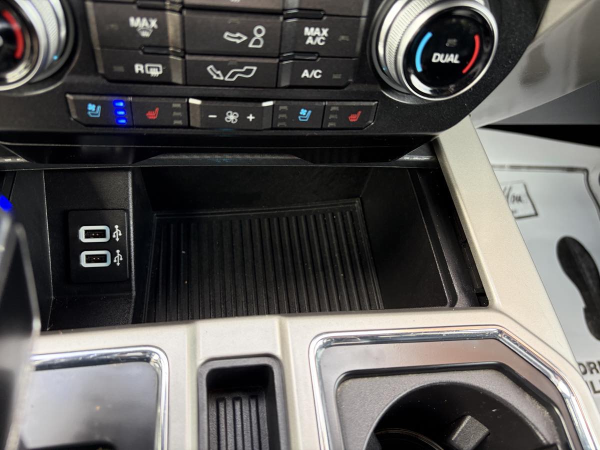 2018 Ford F-150 Lariat - Photo 17