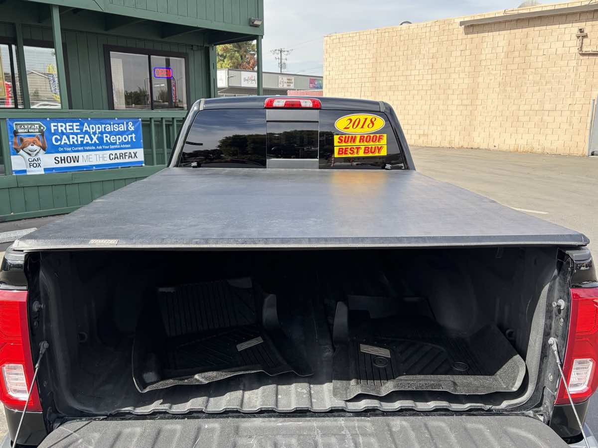 Photo 10 of this Chevrolet Silverado 1500