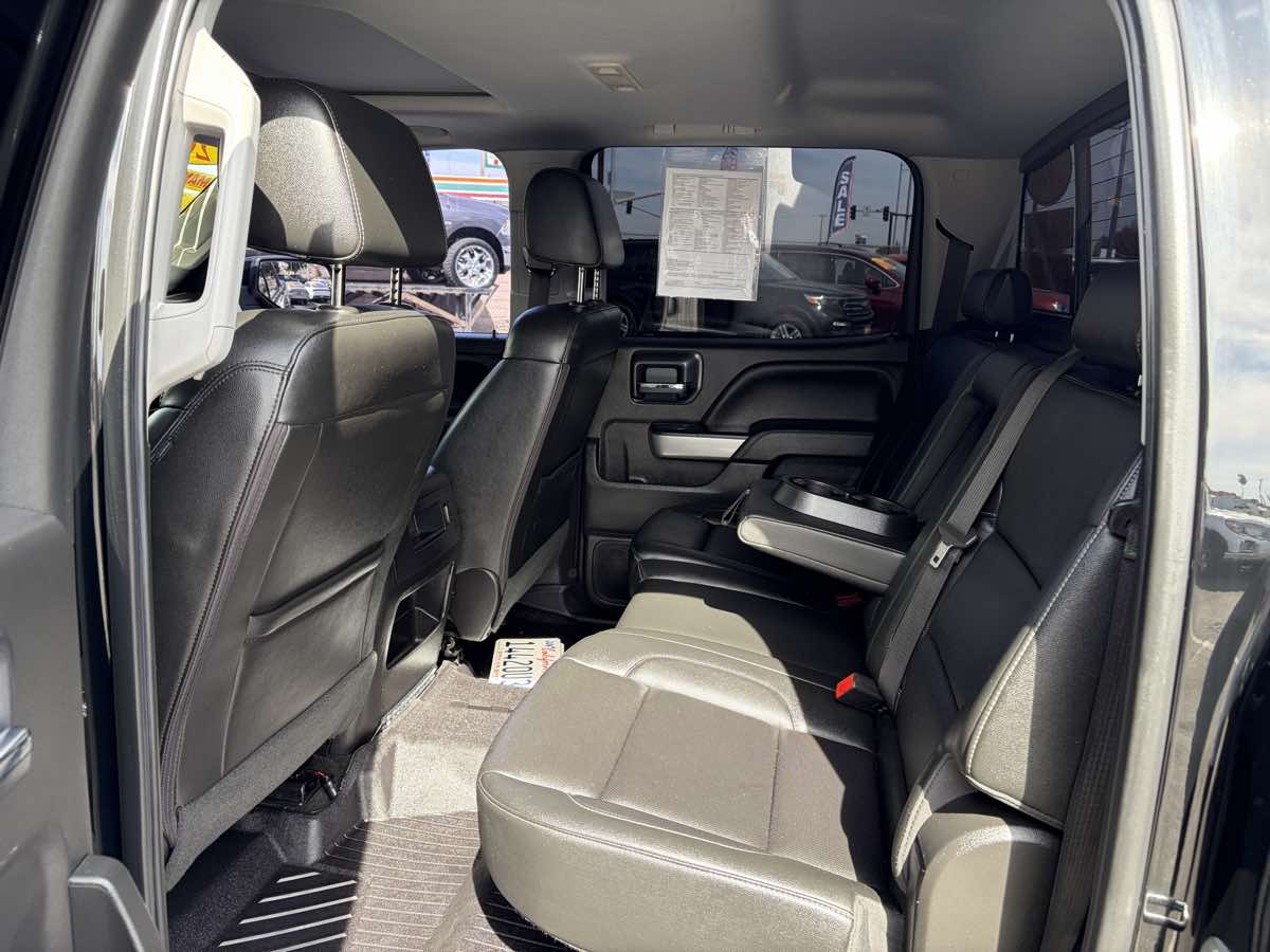 Photo 11 of this Chevrolet Silverado 1500