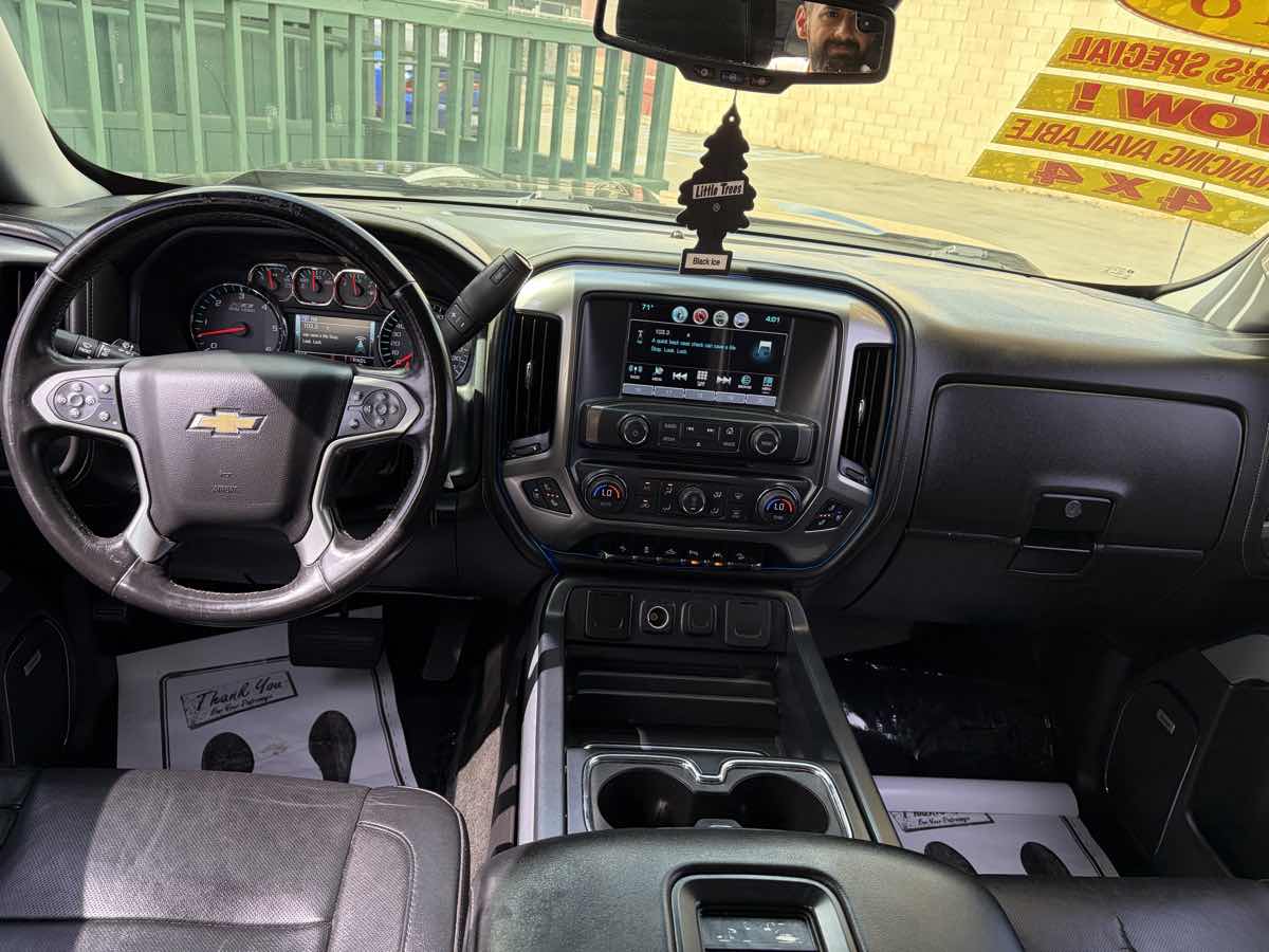 Photo 12 of this Chevrolet Silverado 1500