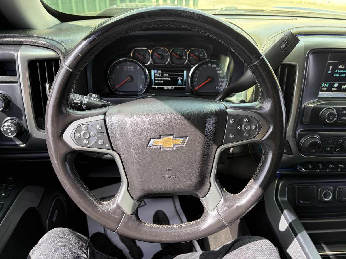 Photo 15 of this Chevrolet Silverado 1500