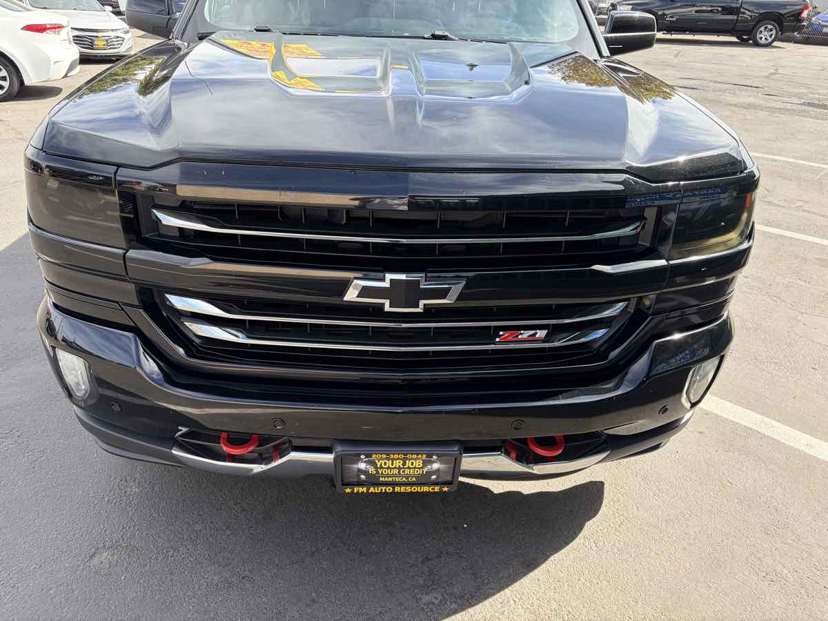 Photo 23 of this Chevrolet Silverado 1500