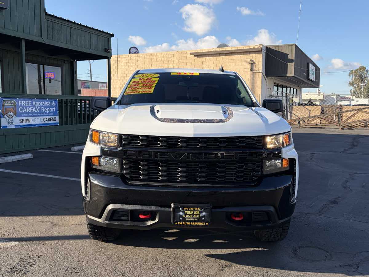 Photo 2 of this Chevrolet Silverado 1500