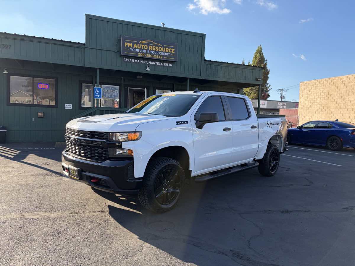 Photo 3 of this Chevrolet Silverado 1500
