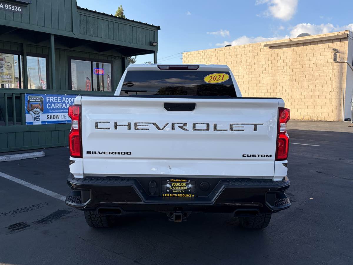 Photo 4 of this Chevrolet Silverado 1500