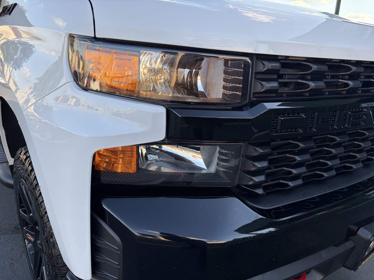 Photo 14 of this Chevrolet Silverado 1500