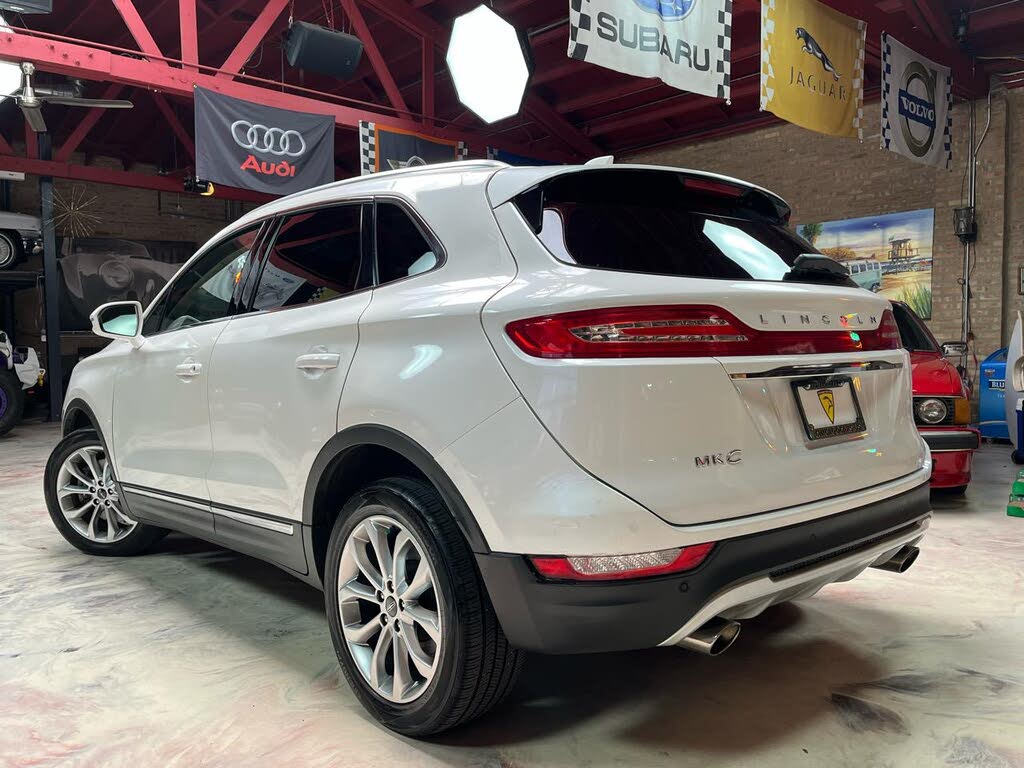 Photo 4 of this Lincoln MKC