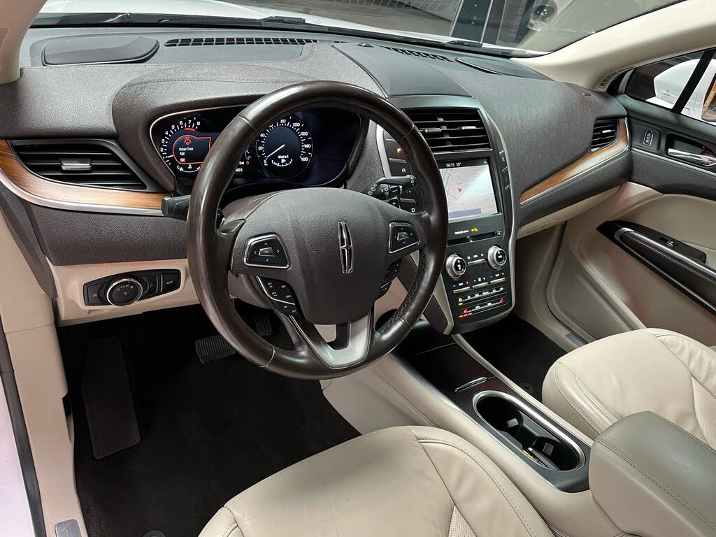 Photo 10 of this Lincoln MKC