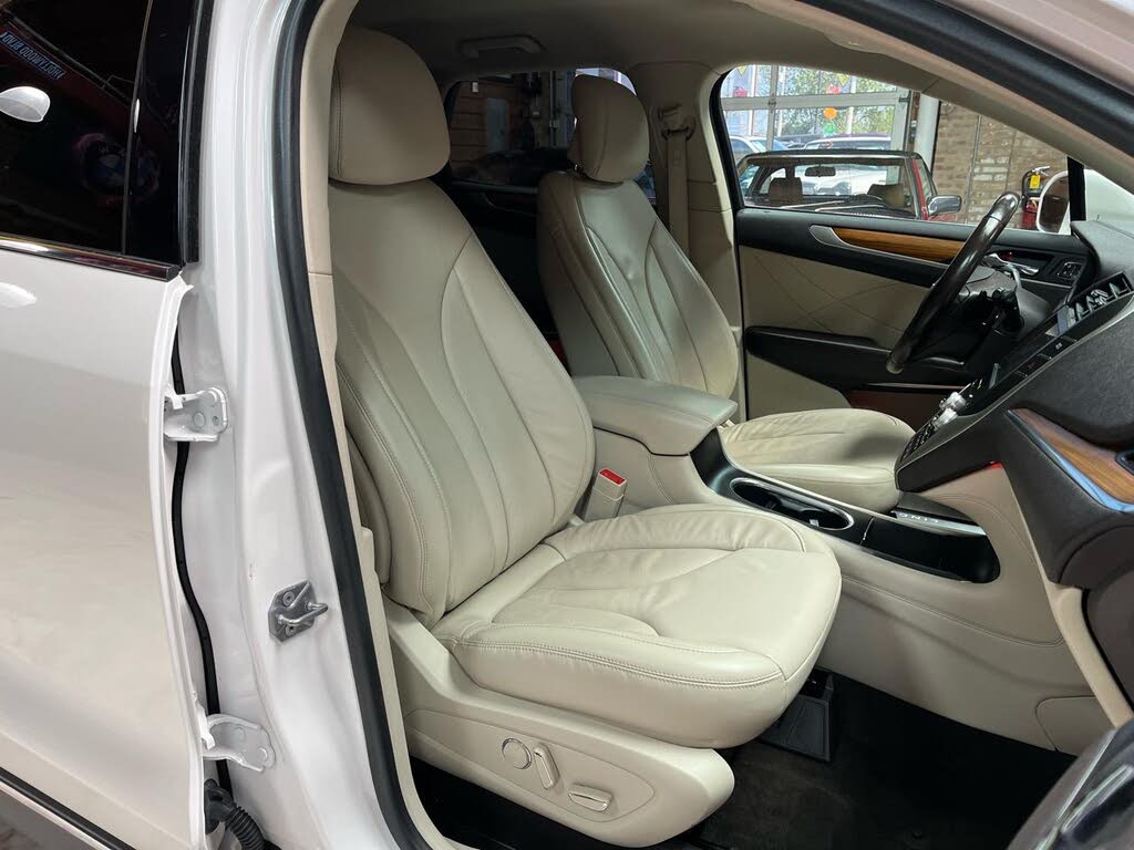 Photo 25 of this Lincoln MKC
