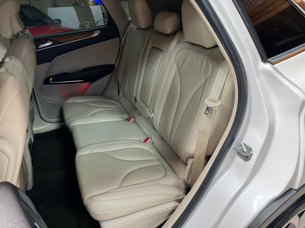Photo 27 of this Lincoln MKC